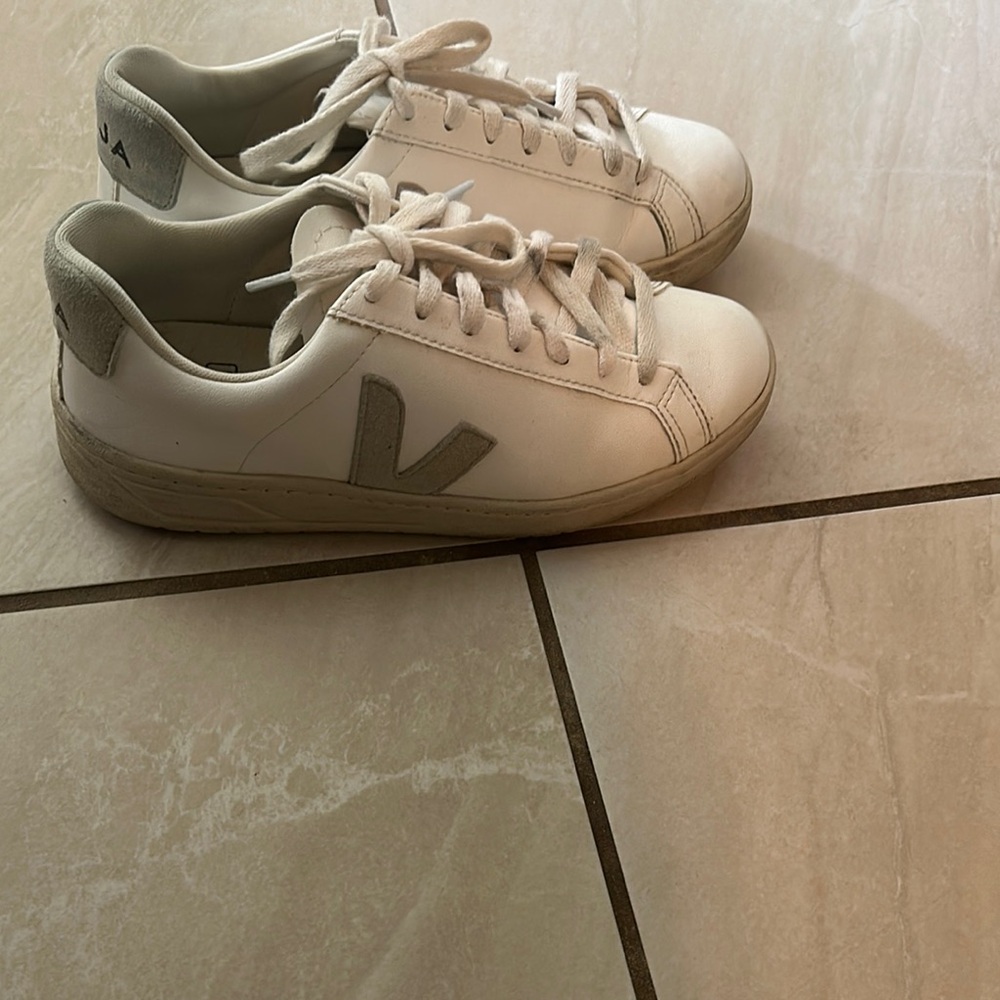 Veja Cream and Gray Lace-Up Sneakers